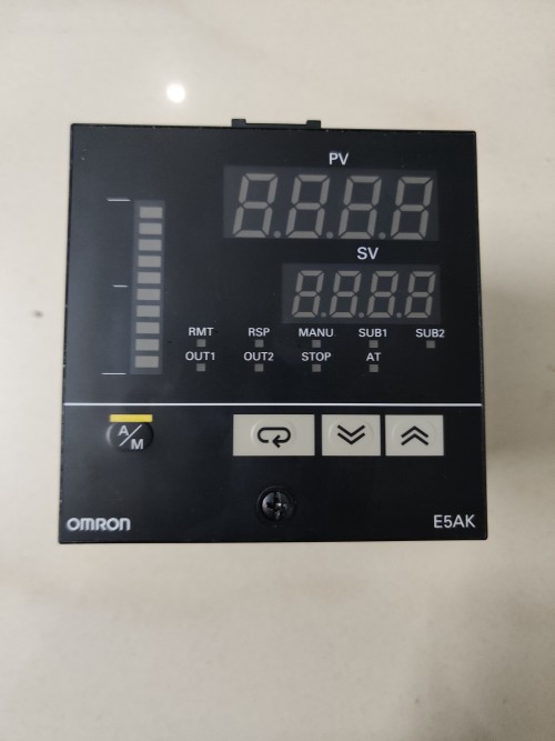 OMRON DIGITAL CONTROLLER E5AK-PRR2-500